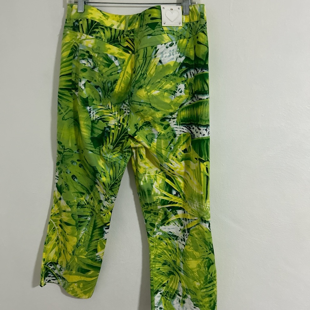 Escada women’s Green Leaf Print Bottoms - Picture 3 of 6